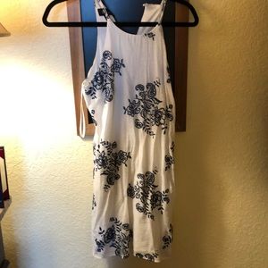 Super cute summer dress!